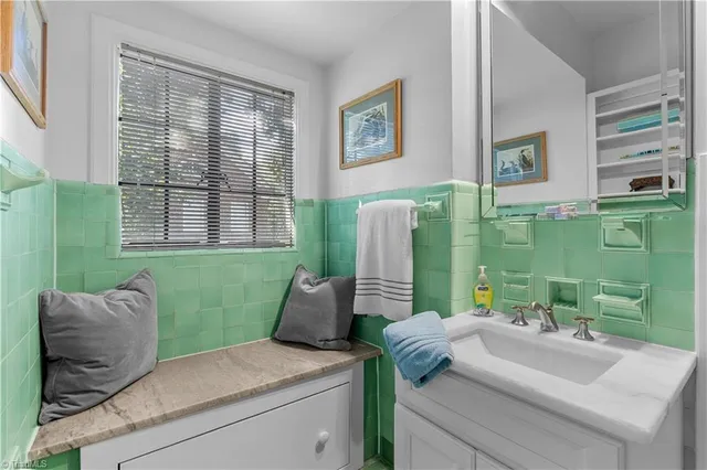 $1,145,000 | 207 Hillcrest Drive, High Point, NC 27262