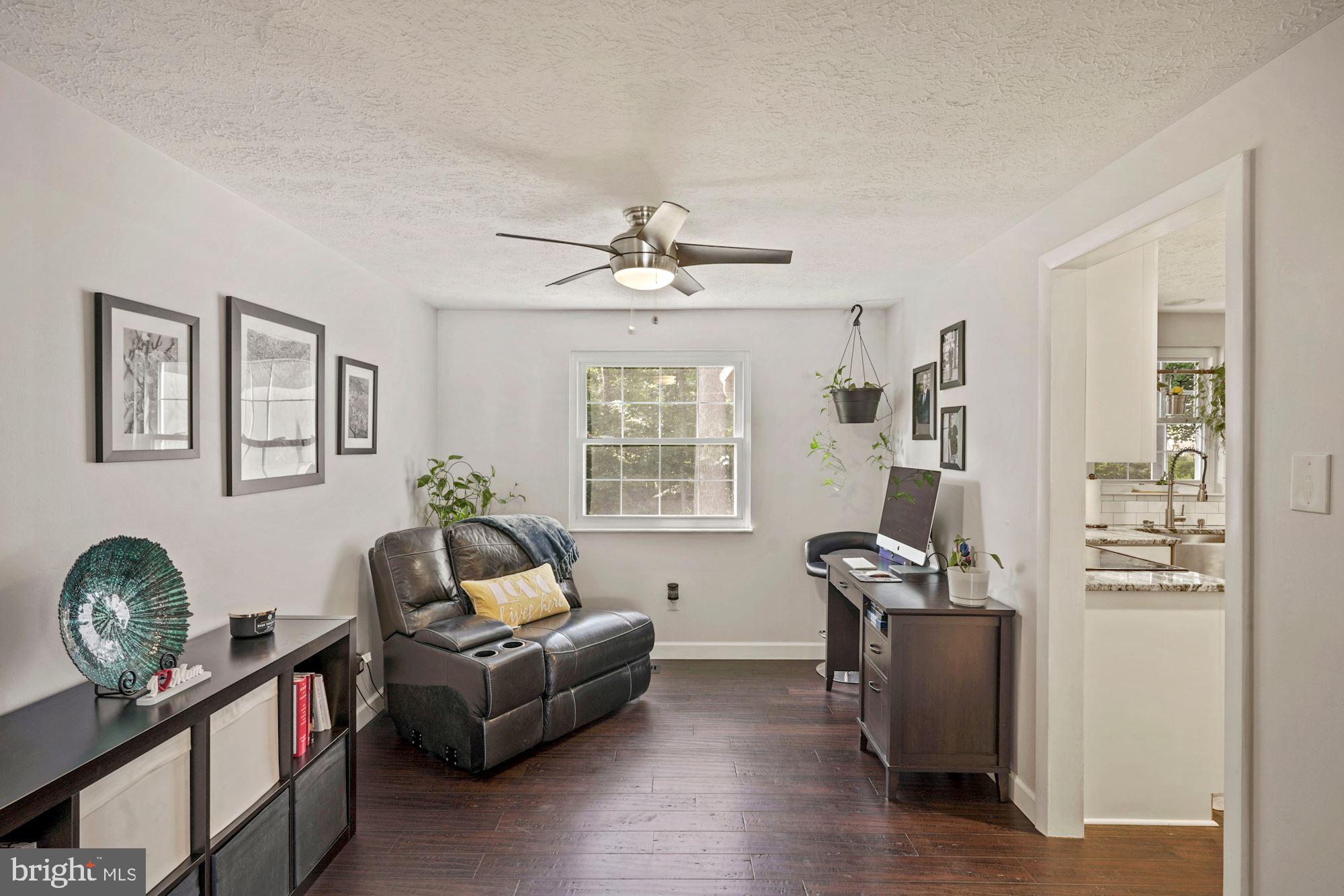 8493 Falling Leaf Road Springfield, VA 22153 - Photo 6 of 44