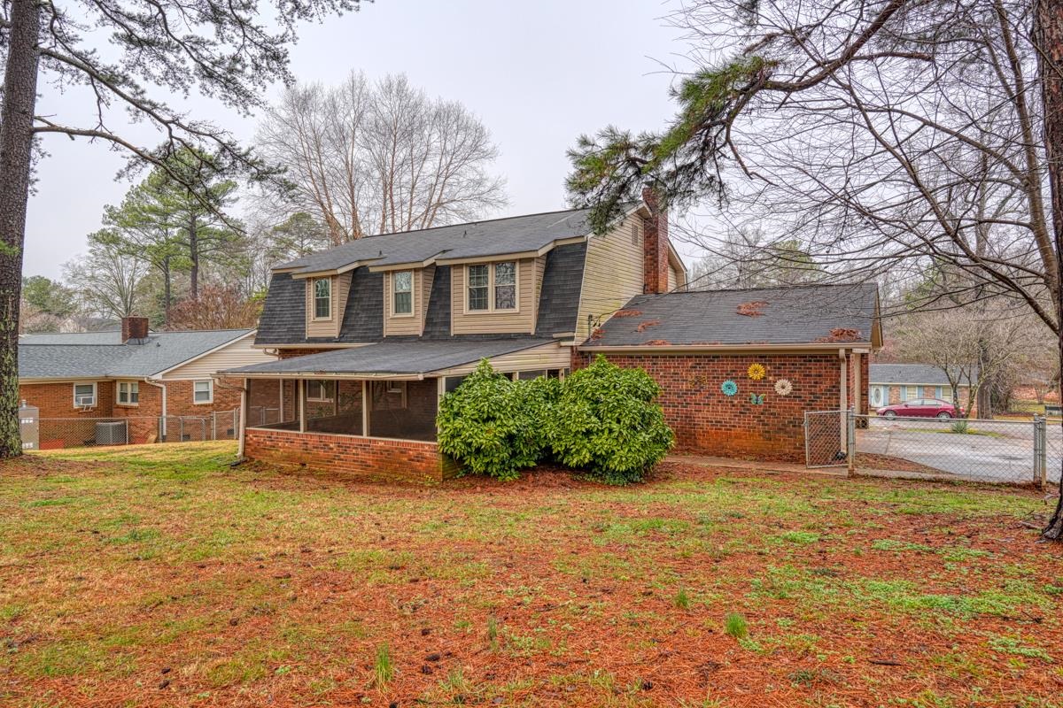 210 Oakmont Drive Boiling Springs, SC 29316 - Photo 4 of 41