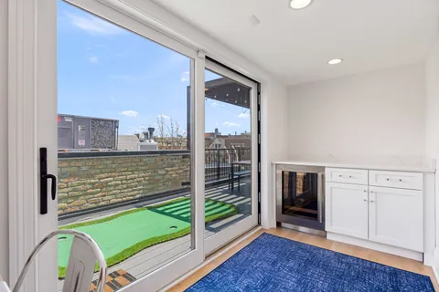 $1,950,000 | 1025 West Altgeld Street, Chicago, IL 60614