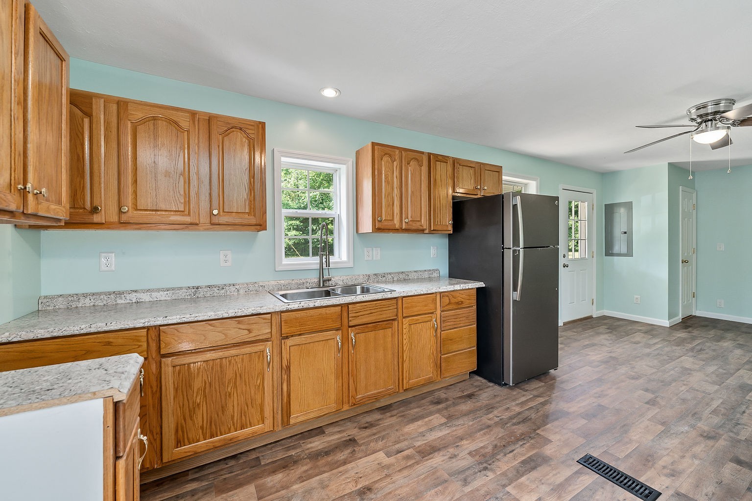 655 River Road Morrison, TN 37357 - Photo 34 of 53 a kitchen with stainless steel appliances granite countertop a refrigerator and a sink