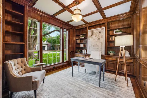 $1,199,000 | 4900 Cedar Street, Bellaire, TX 77401