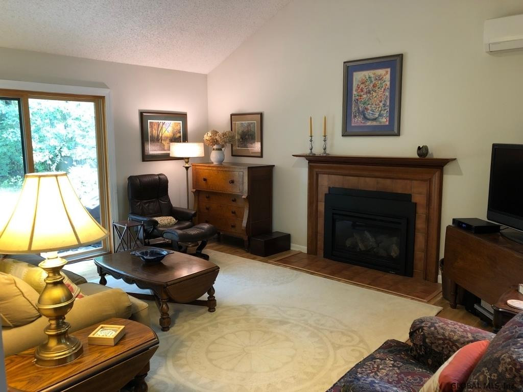 21 Snowberry Road Malta, NY 12020 - Photo 9 of 18 Photo 9
