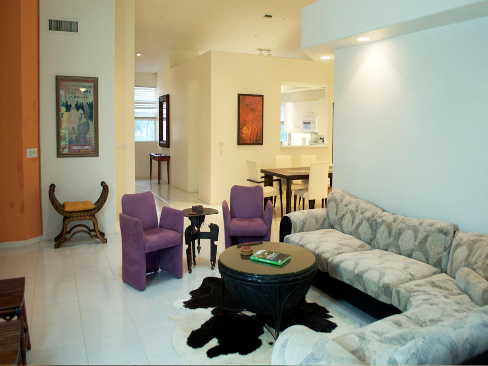 2548 Coco Plum Boulevard, Unit 703 Boca Raton, FL 33496 - Photo 7 of 17 Living Room