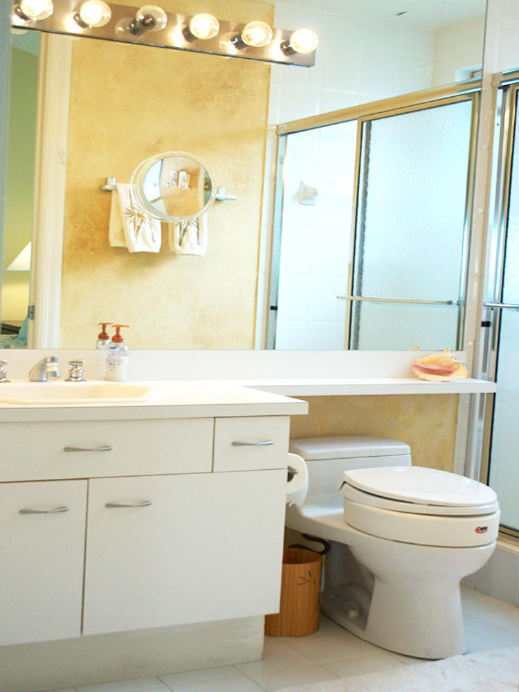 2548 Coco Plum Boulevard, Unit 703 Boca Raton, FL 33496 - Photo 10 of 17 Bedroom Bath
