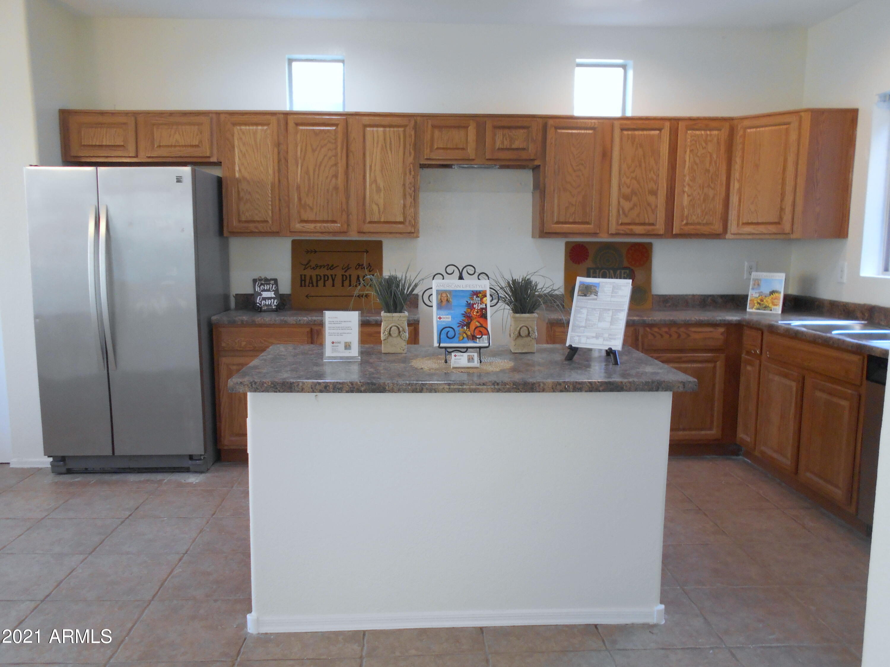 9434 West Berkeley Road Phoenix, AZ 85037 - Photo 7 of 25 KITCHEN