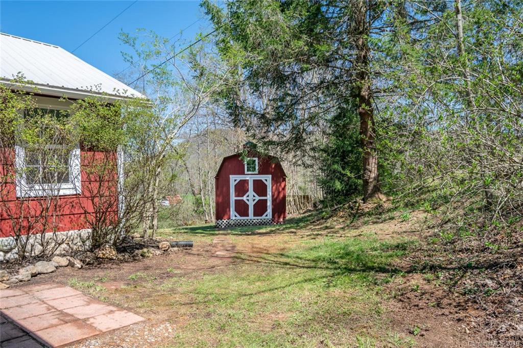 103 Connelly Road Arden, NC 28704 - Photo 28 of 36 Gallery Image 28
