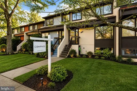 $2,900 | 2104 Cartwright Place, Reston, VA 20191