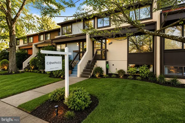 $2,900 | 2104 Cartwright Place, Reston, VA 20191