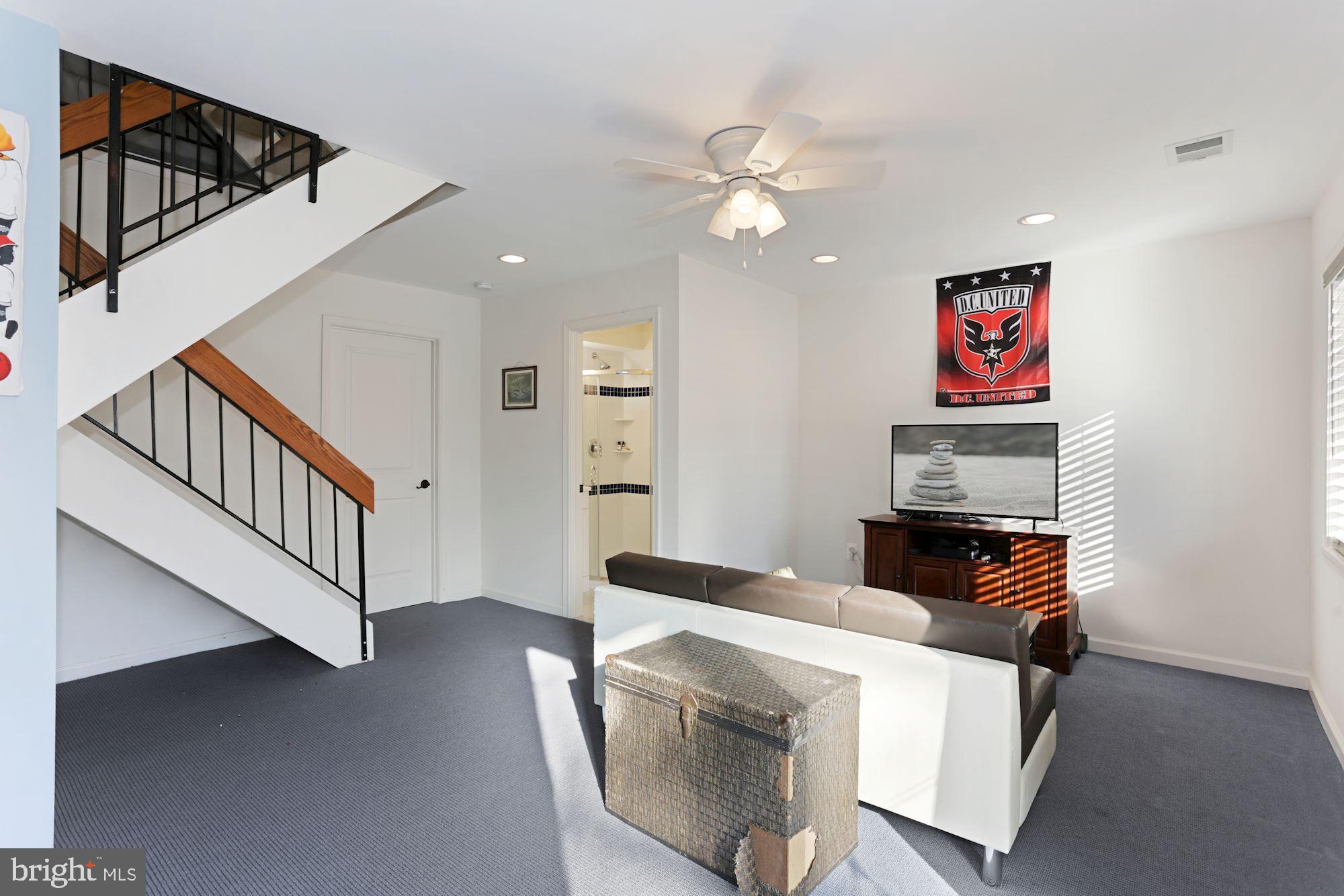 2104 Cartwright Place Reston, VA 20191 - Photo 24 of 31