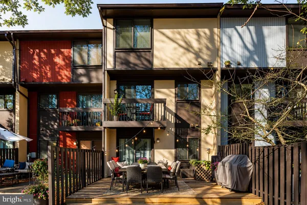 $2,900 | 2104 Cartwright Place, Reston, VA 20191