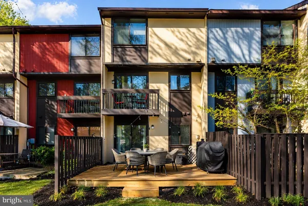 $2,900 | 2104 Cartwright Place, Reston, VA 20191