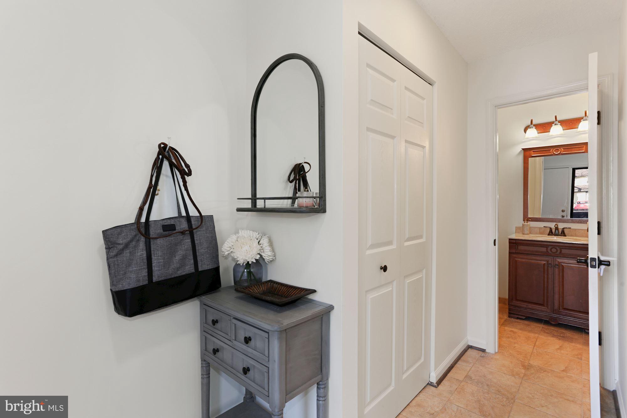 2104 Cartwright Place Reston, VA 20191 - Photo 5 of 31