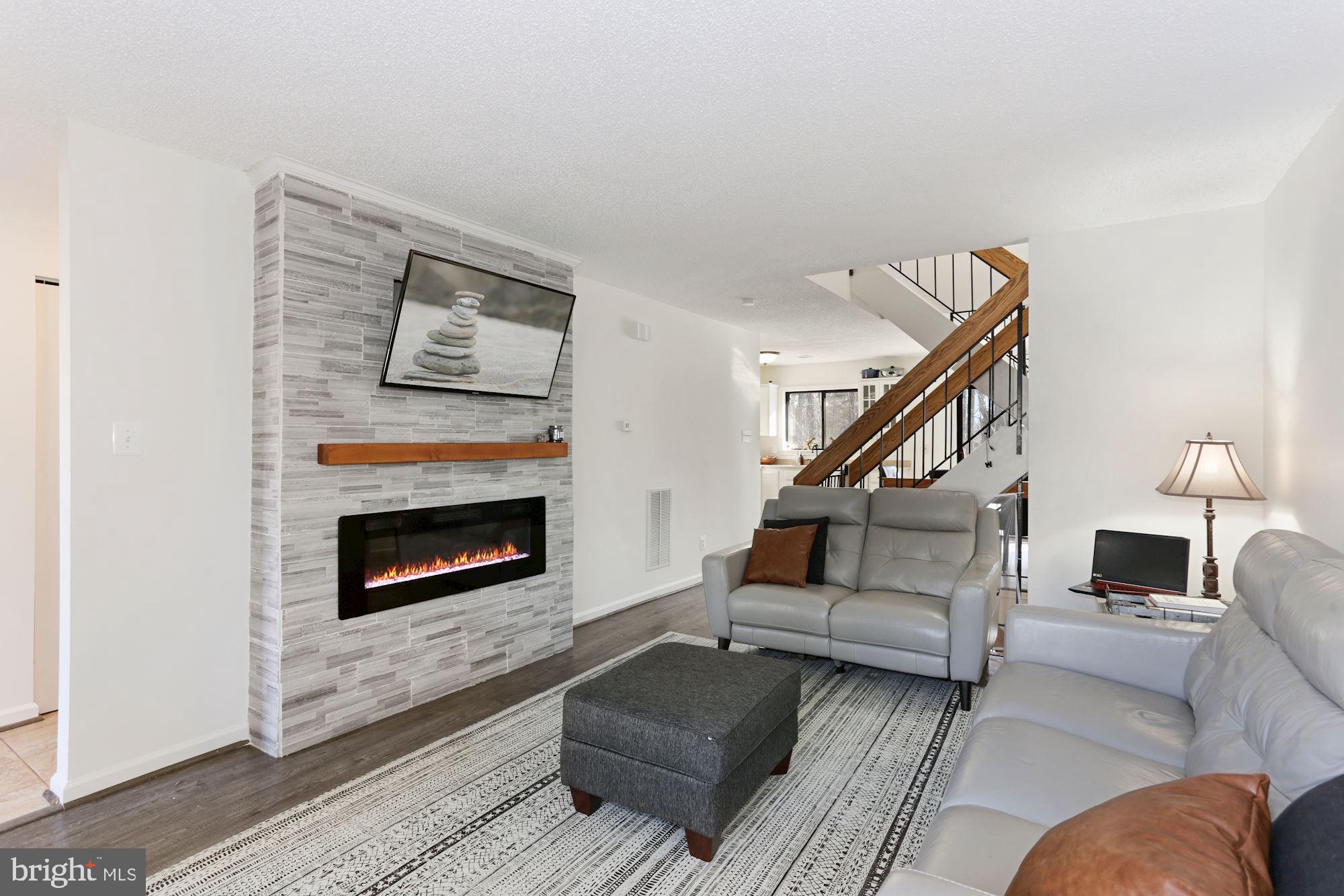 2104 Cartwright Place Reston, VA 20191 - Photo 6 of 31