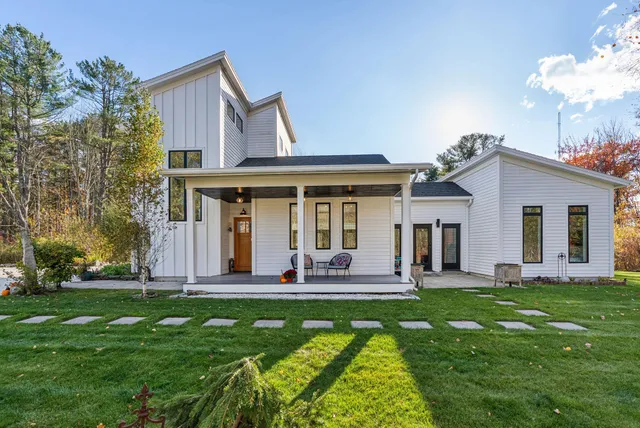 $1,995,000 | 12 Wallace Street, Kennebunk, ME 04043