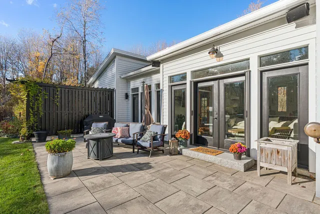 $1,995,000 | 12 Wallace Street, Kennebunk, ME 04043