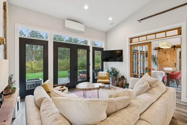 $1,995,000 | 12 Wallace Street, Kennebunk, ME 04043