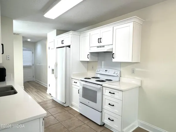 $2,400 | 134 Stone Brooke Drive, Gray, GA 31032