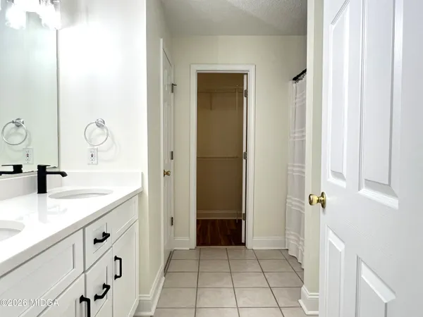 $2,400 | 134 Stone Brooke Drive, Gray, GA 31032