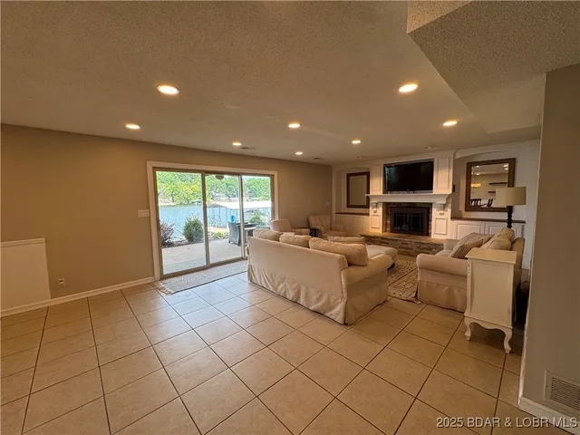 $729,000 | 221 Liahona Lane, Sunrise Beach, MO 65079