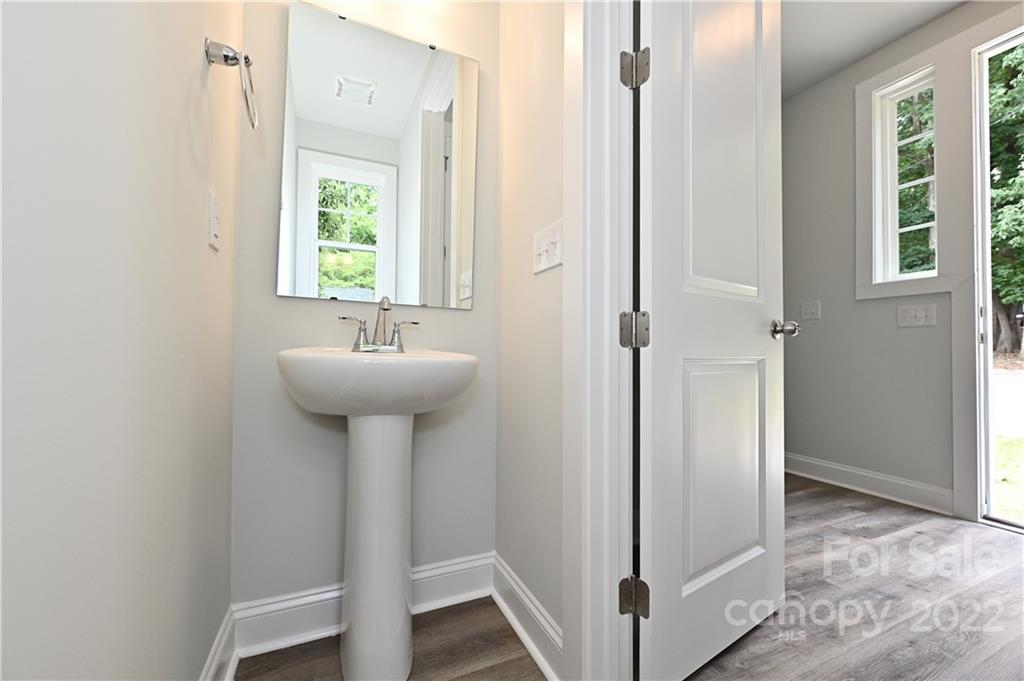 718 Rodey Avenue Charlotte, NC 28206 - Photo 5 of 25 Gallery Image 5