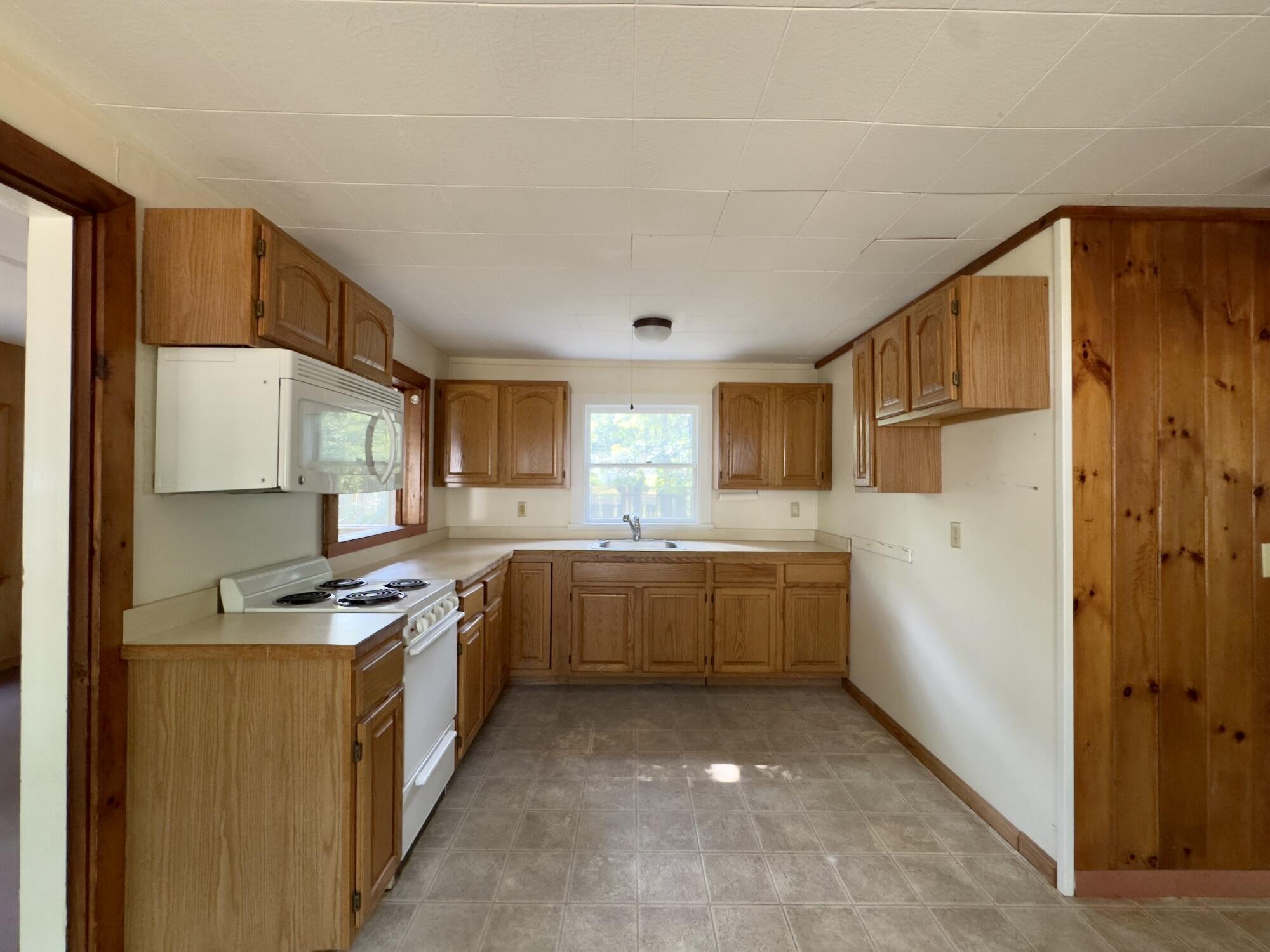 55 Lillian Road Eastham, MA 02642 - Photo 10 of 25 IMG_6556