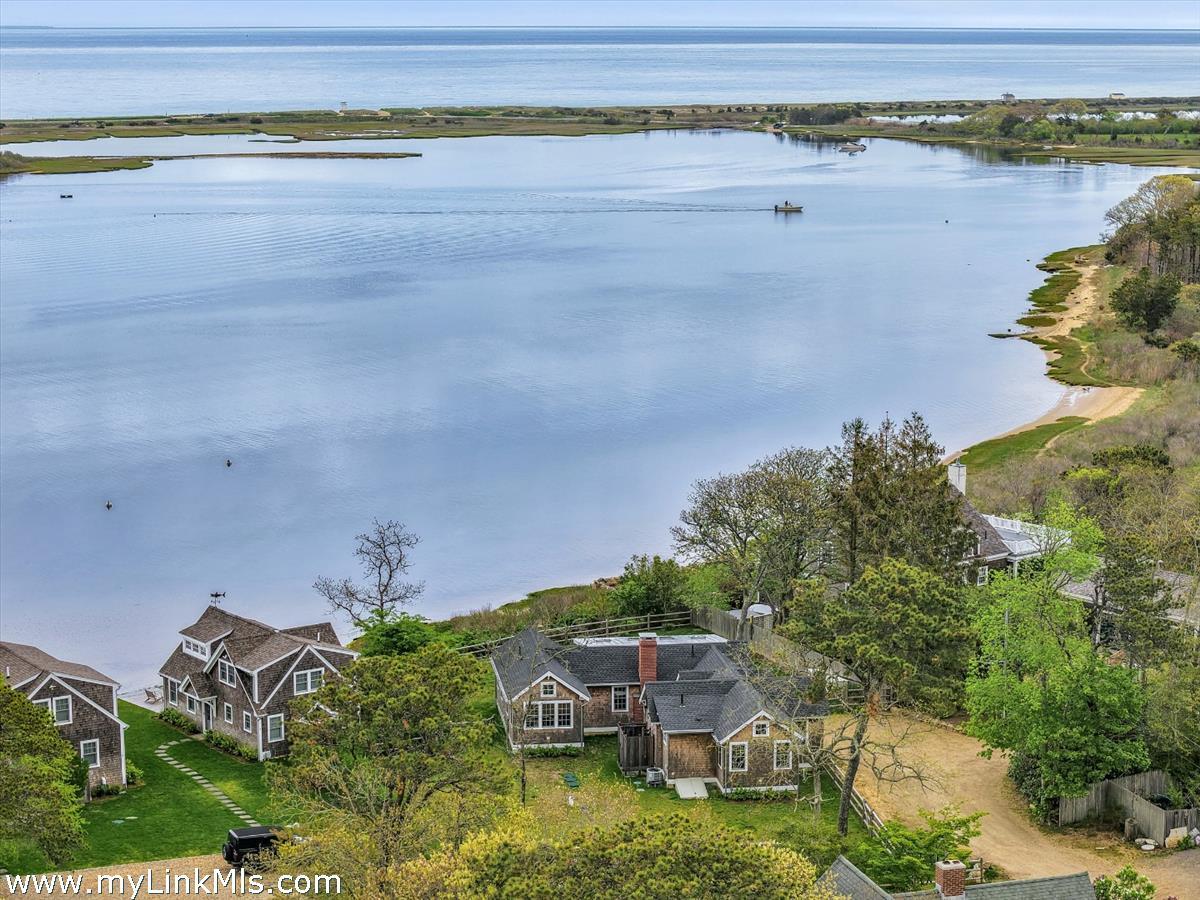 10 Fowler Avenue Edgartown, MA 02539 - Photo 2 of 18