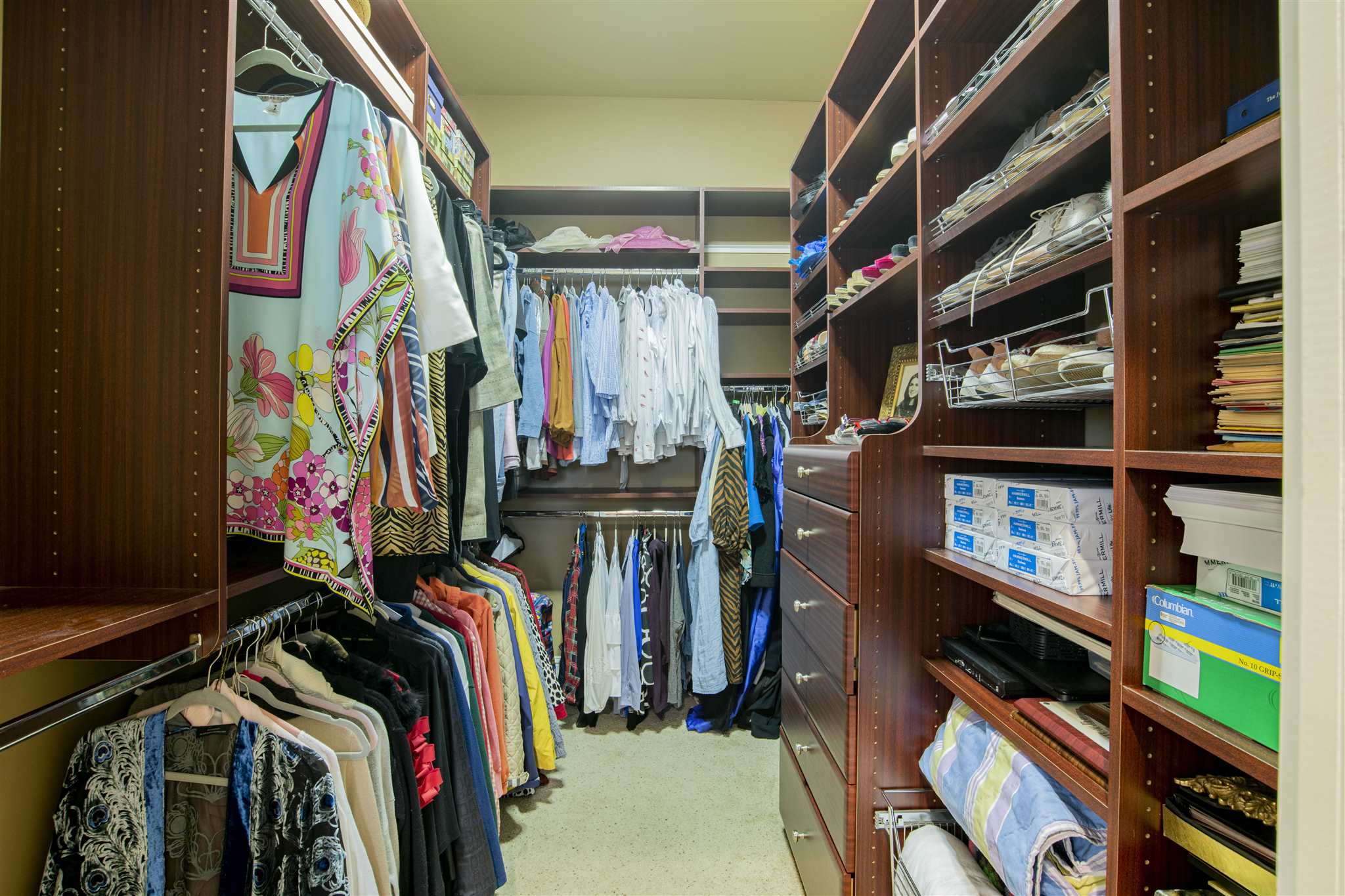 891 Grant Street Mobile, AL 36606 - Photo 16 of 26 Custom walk in closet