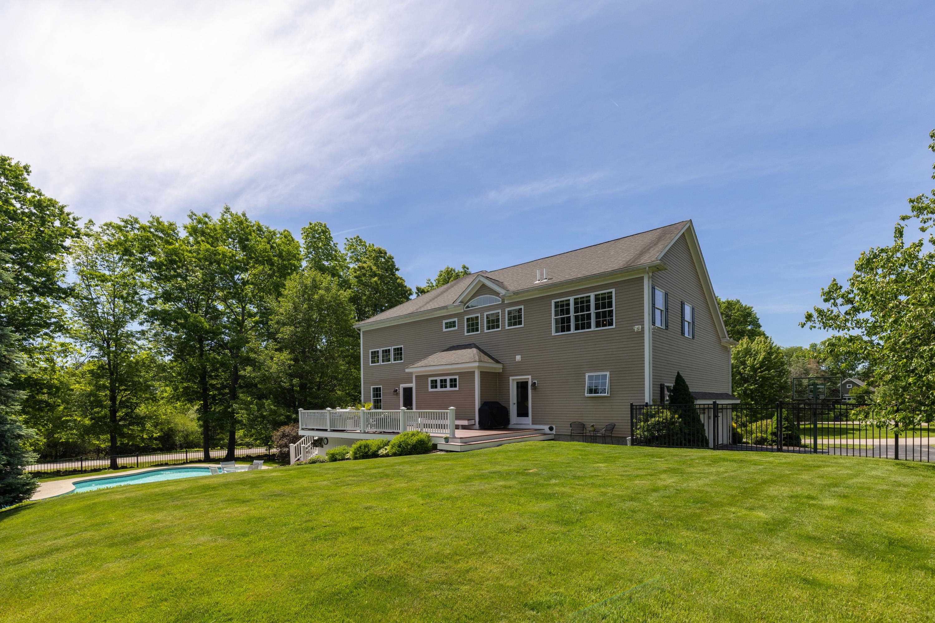 8 Heron Way Stratham, NH 03885 - Photo 12 of 52