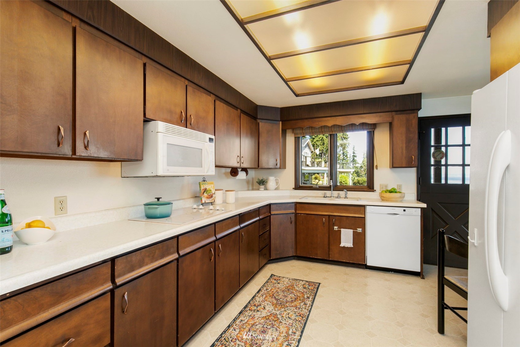 21558 President Point Road Northeast Kingston, WA 98346 - Photo 15 of 36 Gallery Image 15