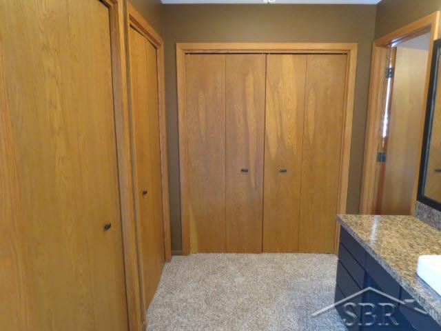 5620 North River Road Freeland, MI 48623 - Photo 11 of 19 20346765-10.JPG