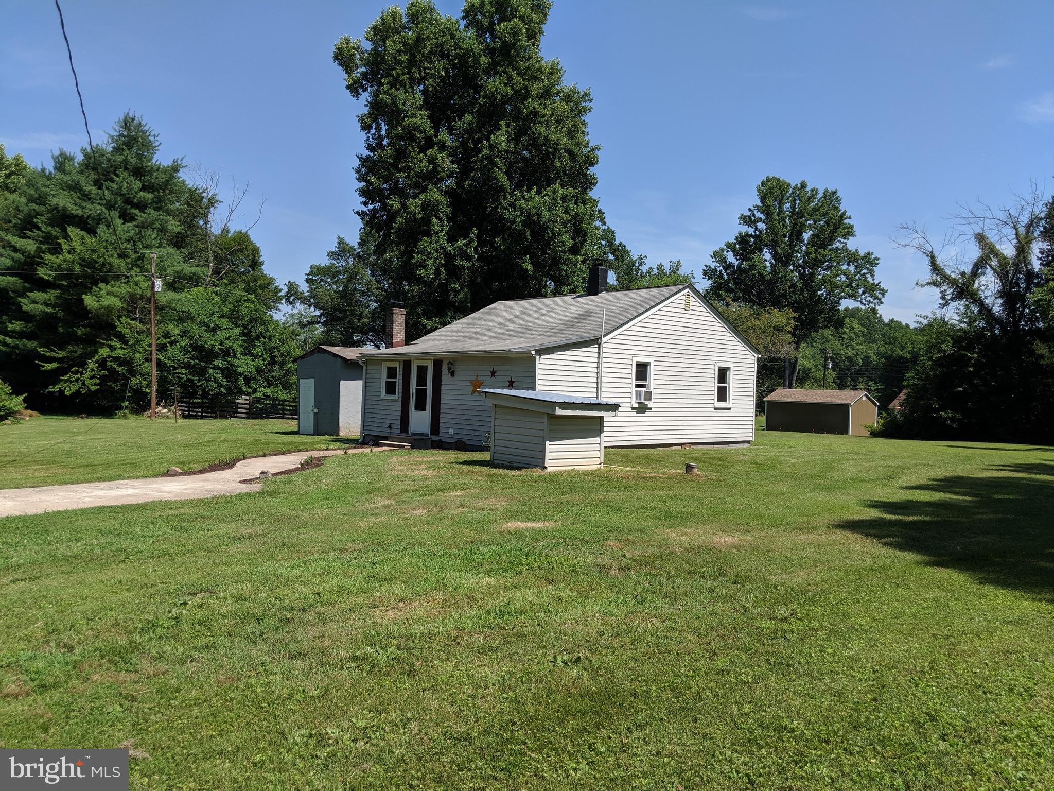 17227 Oakshade Road Orange, VA 22960 - Photo 25 of 28 Side yard