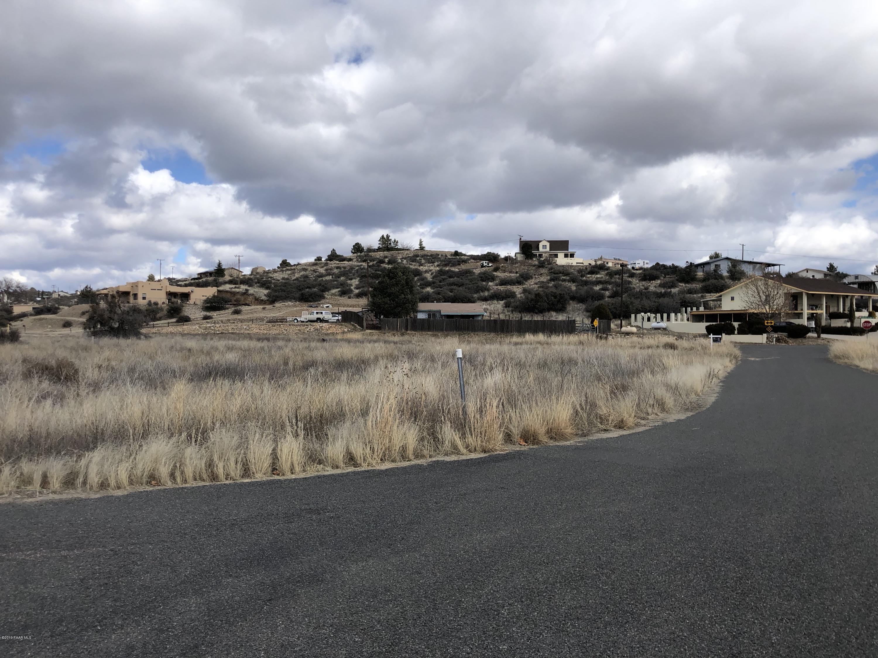 18466 Joseph Hodge Road Peeples Valley, AZ 86332 - Photo 4 of 5 S8vQmuR5QbWtbt%NRcxfLQ