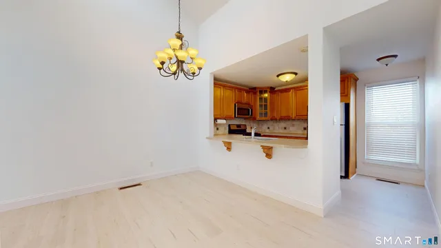 $2,495 | 10 Glenview Drive, Unit 10, Cromwell, CT 06416