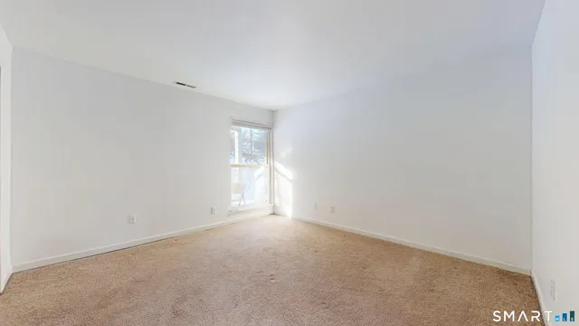 $2,495 | 10 Glenview Drive, Unit 10, Cromwell, CT 06416