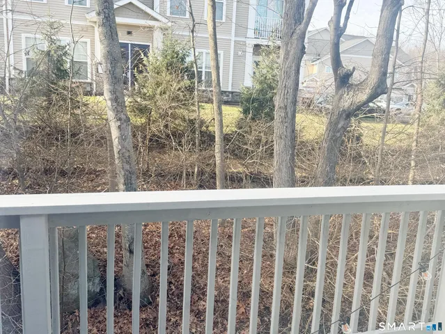 $2,495 | 10 Glenview Drive, Unit 10, Cromwell, CT 06416