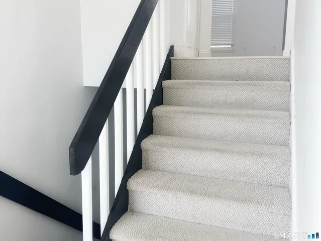 $2,495 | 10 Glenview Drive, Unit 10, Cromwell, CT 06416