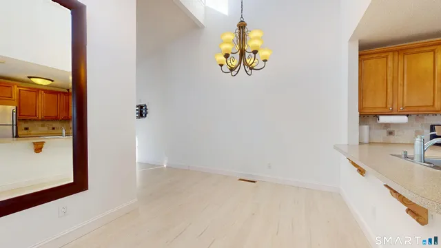 $2,495 | 10 Glenview Drive, Unit 10, Cromwell, CT 06416