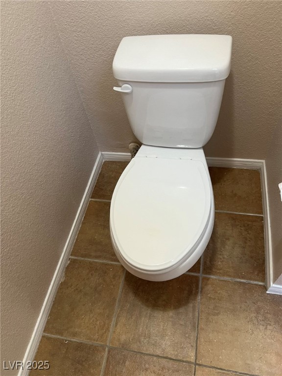 9325 West Desert Inn Road, Unit 206 Las Vegas, NV 89117 - Photo 10 of 37 Bathroom view of a textured wall