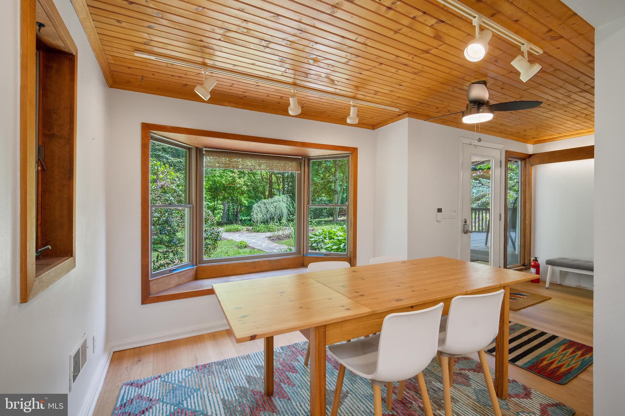 11822 Gordon Road Silver Spring, MD 20904 - Photo 9 of 42 Gallery Image 9