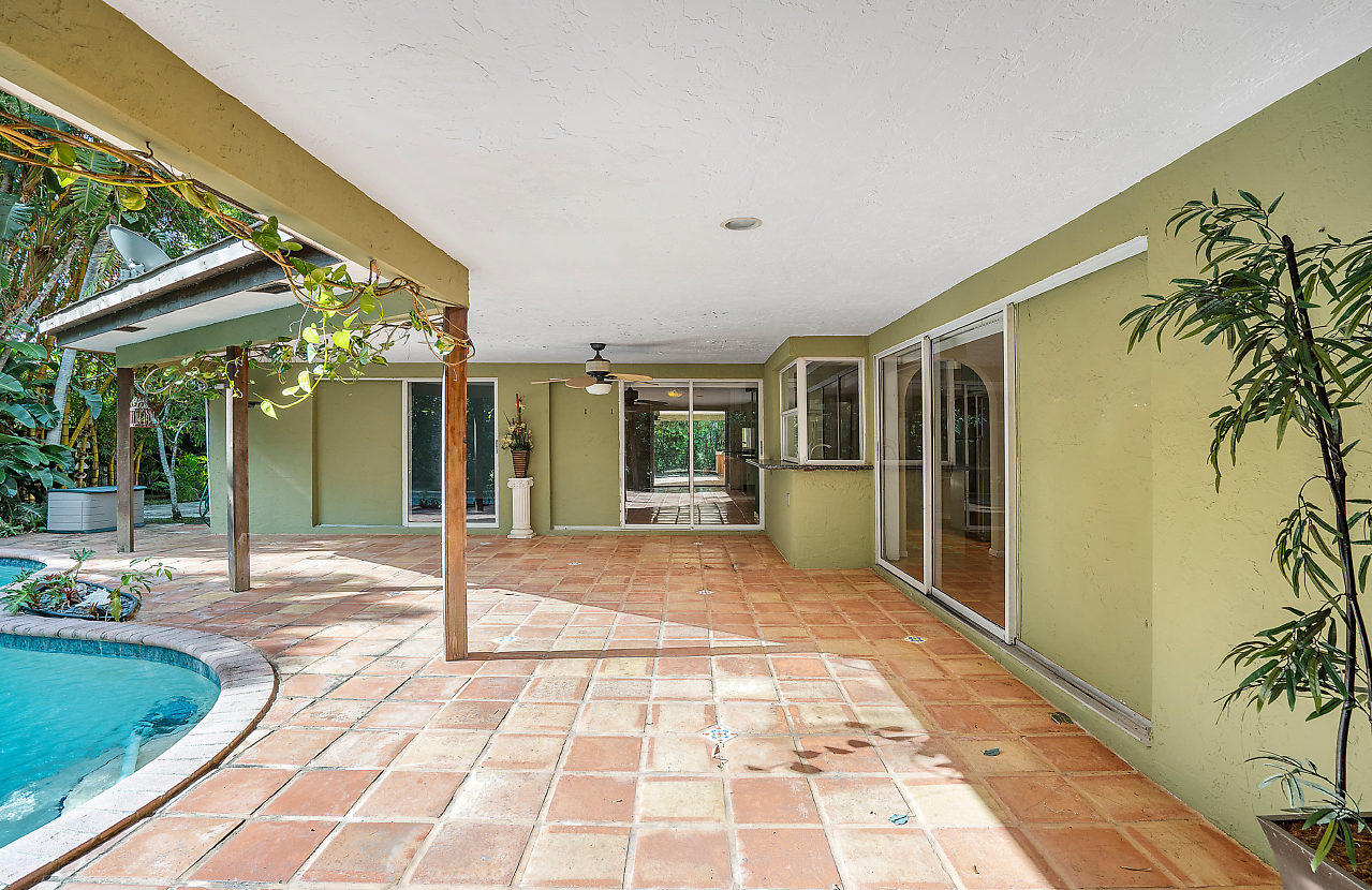 500 Northeast 5th Avenue Boca Raton, FL 33432 - Photo 7 of 33 POOL AREA