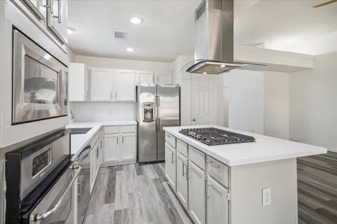 $410,000 | 143 West Village Knoll Circle, Spring, TX 77381