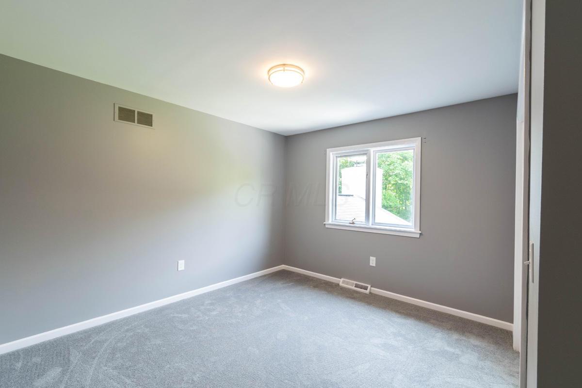 14033 Graham Road Southwest Pataskala, OH 43062 - Photo 24 of 37