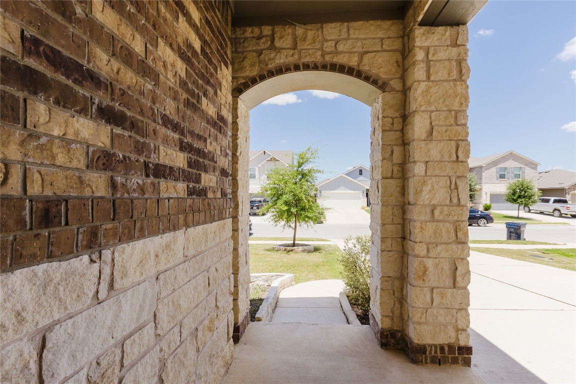 529 Gray Hawk Ridge Leander, TX 78641 - Photo 2 of 36 Front entry
