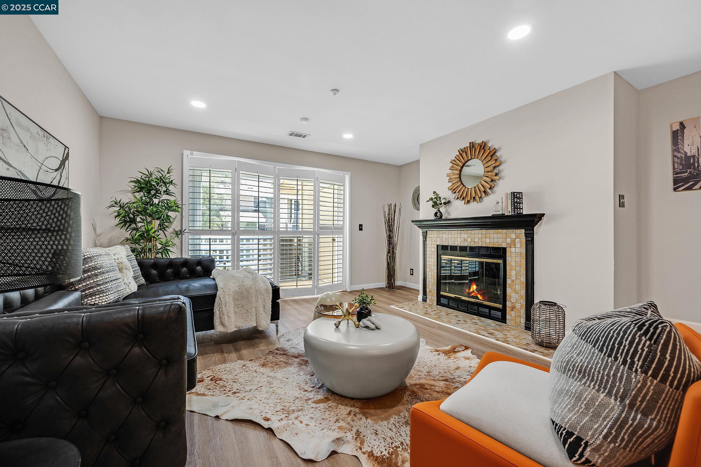 2617 Oak Road, Unit C Walnut Creek, CA 94597 - Photo 1 of 24