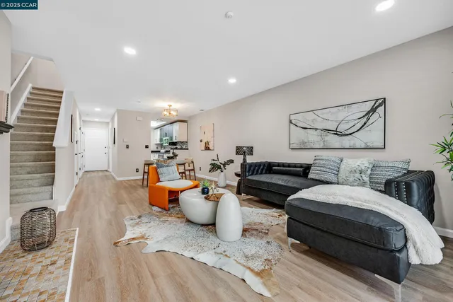 $639,000 | 2617 Oak Road, Unit C, Walnut Creek, CA 94597