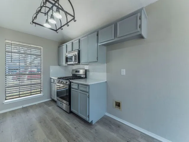 $299,999 | 1807 Parkwood Drive, Leander, TX 78641