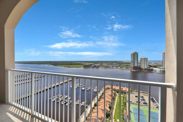$3,500 | 400 East Bay Street, Unit PH 3, Jacksonville, FL 32202