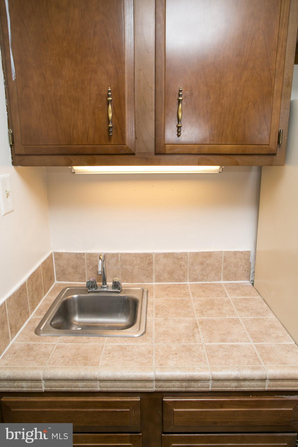 1750 Walnut Road Port Republic, MD 20676 - Photo 15 of 24 Wet bar area