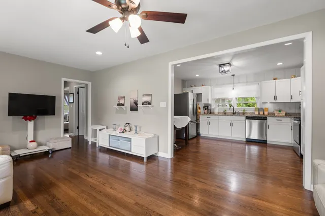 $344,900 | 1015 Glenwood Drive, Murfreesboro, TN 37129